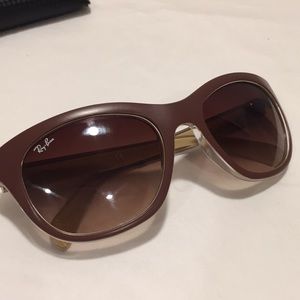 Ray-Ban women’s sunglasses